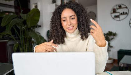 Latin,Professional,Woman,Remote,Worker,Hybrid,Working,Online,At,Home